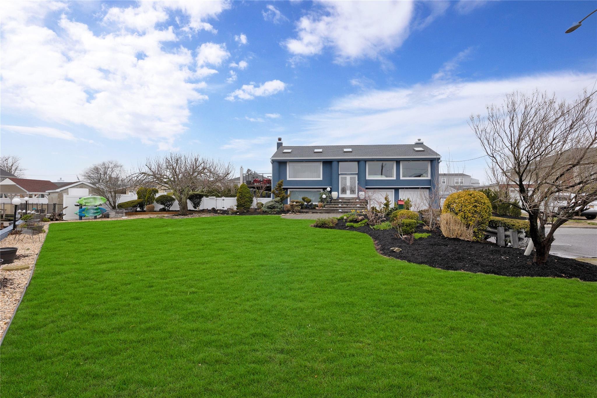 Single Family Elliott  Nassau County, NY 11572, MLS-844961-8