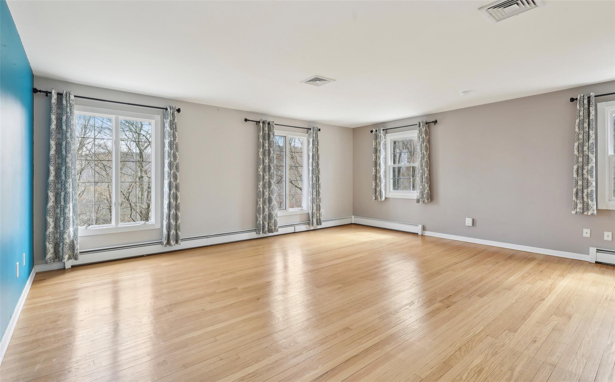 Single Family Old Mt Peter  Orange County, NY 10990, MLS-844985-25