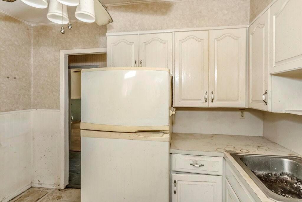 Single Family Alice  Nassau County, NY 11710, MLS-844993-10