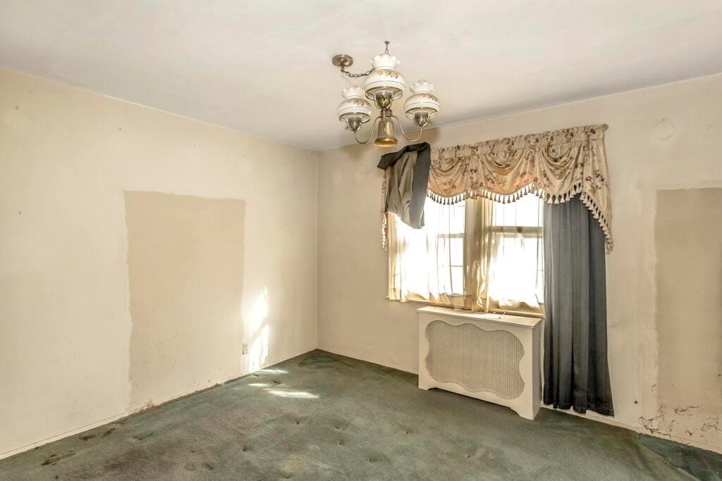 Single Family Alice  Nassau County, NY 11710, MLS-844993-22