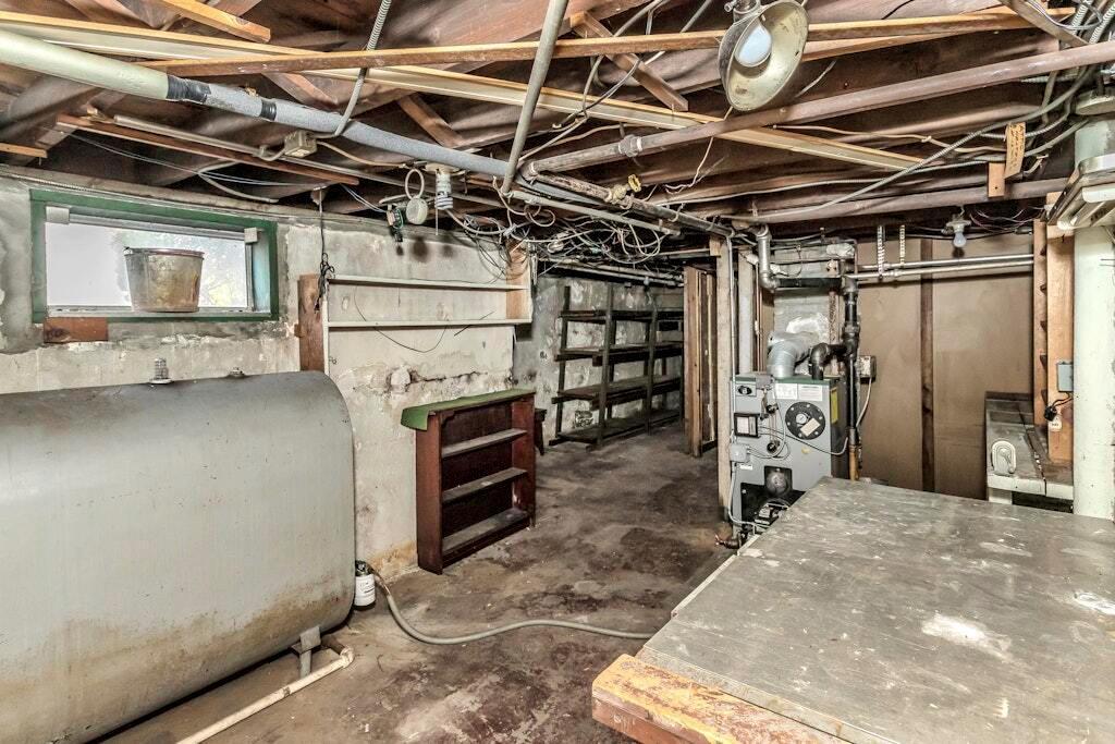 Single Family Alice  Nassau County, NY 11710, MLS-844993-41