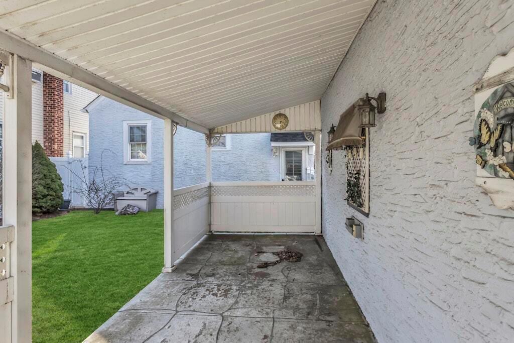 Single Family Alice  Nassau County, NY 11710, MLS-844993-8