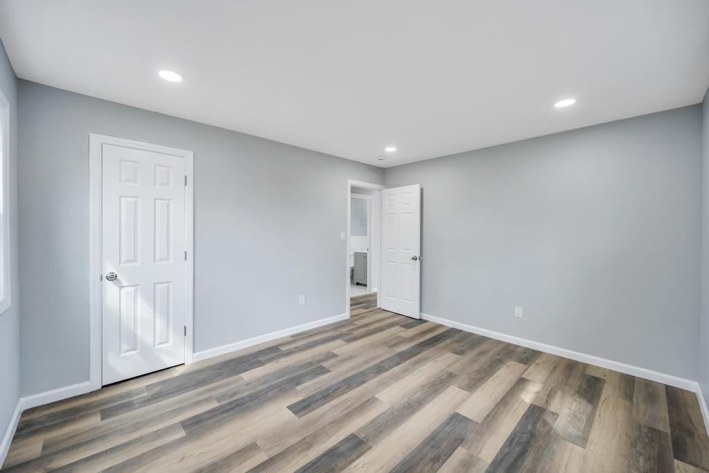 Single Family New  Suffolk County, NY 11798, MLS-845001-30