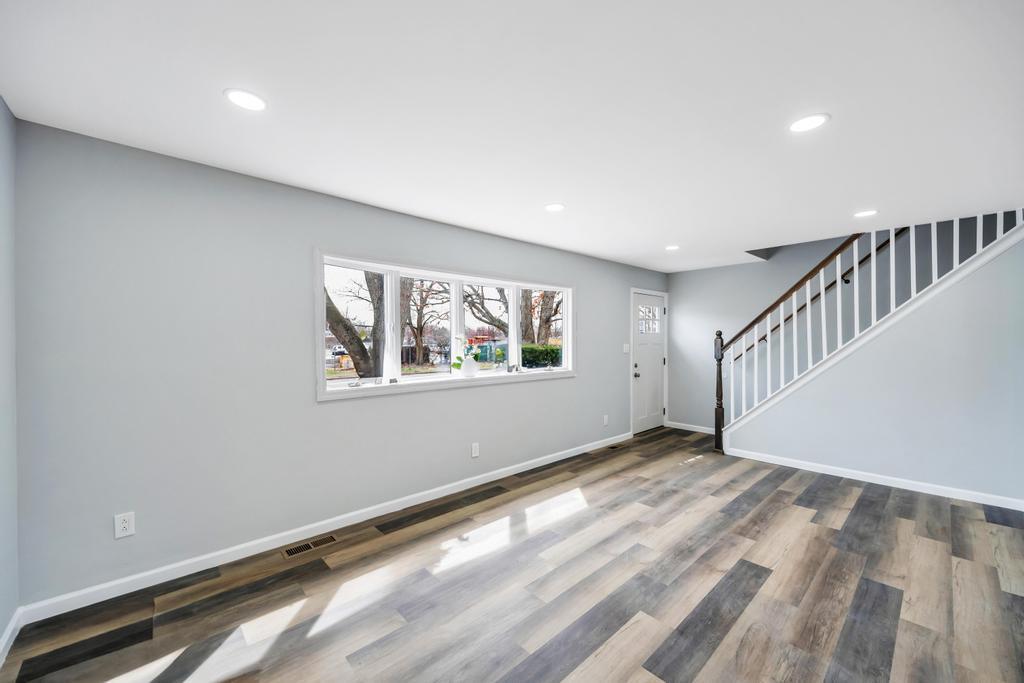 Single Family New  Suffolk County, NY 11798, MLS-845001-4