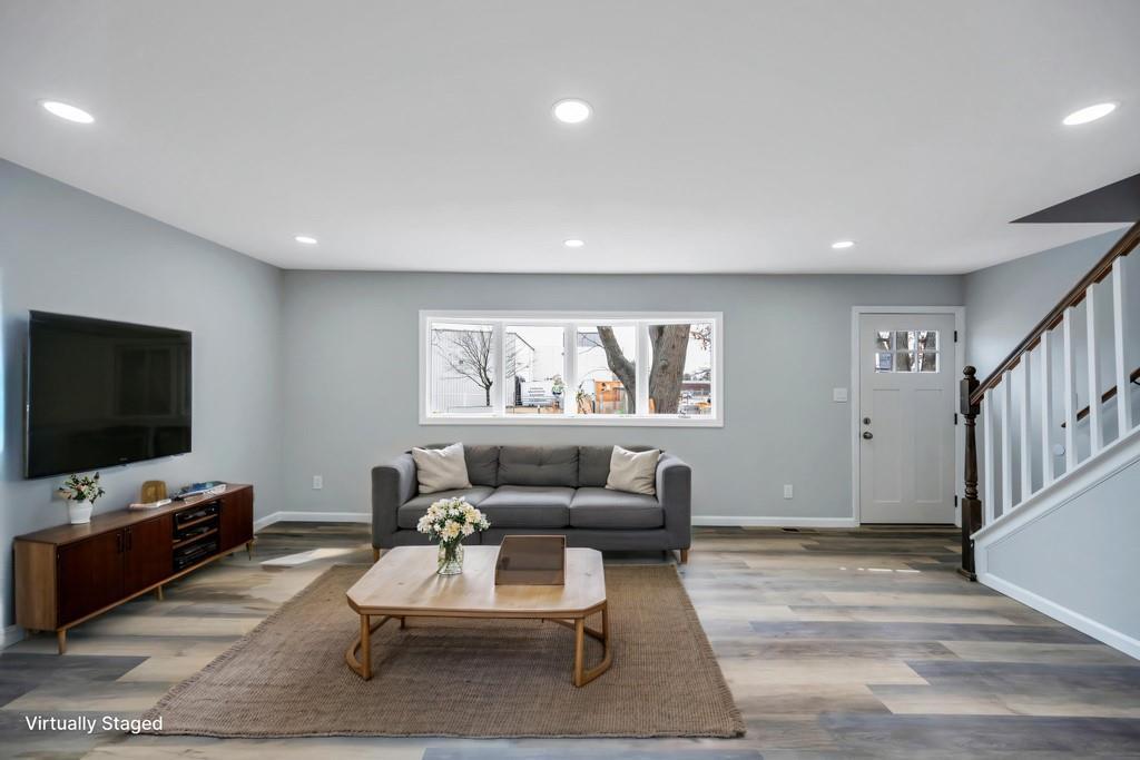 Single Family New  Suffolk County, NY 11798, MLS-845001-6