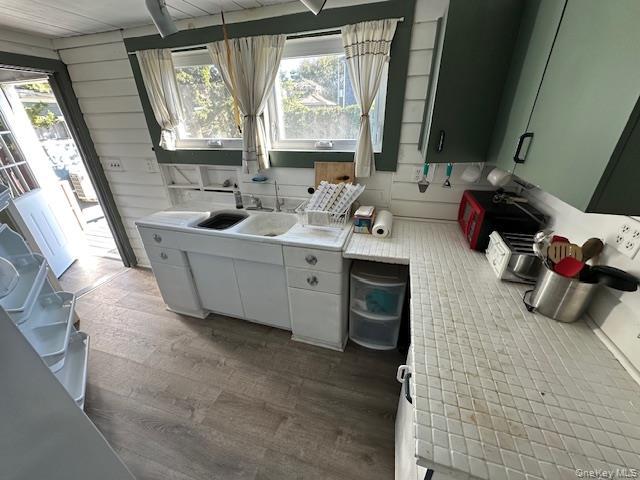 Single Family Main  Suffolk County, NY 11782, MLS-845012-4