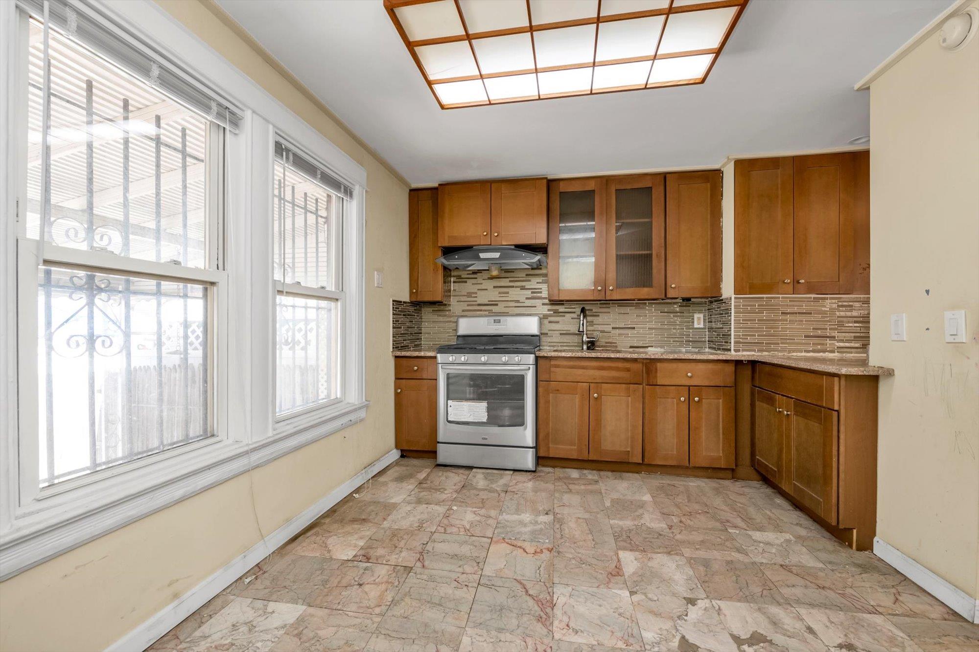 Single Family 77 St  Queens, NY 11421, MLS-845013-7