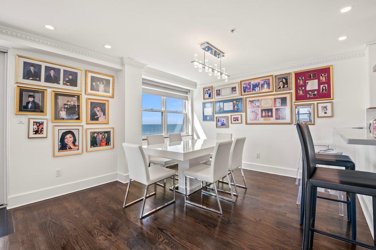 Condo Broadway  Nassau County, NY 11561, MLS-845018-10