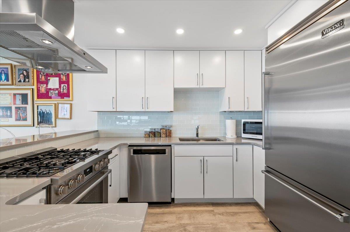 Condo Broadway  Nassau County, NY 11561, MLS-845018-13