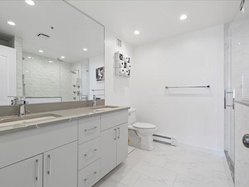 Condo Broadway  Nassau County, NY 11561, MLS-845018-20