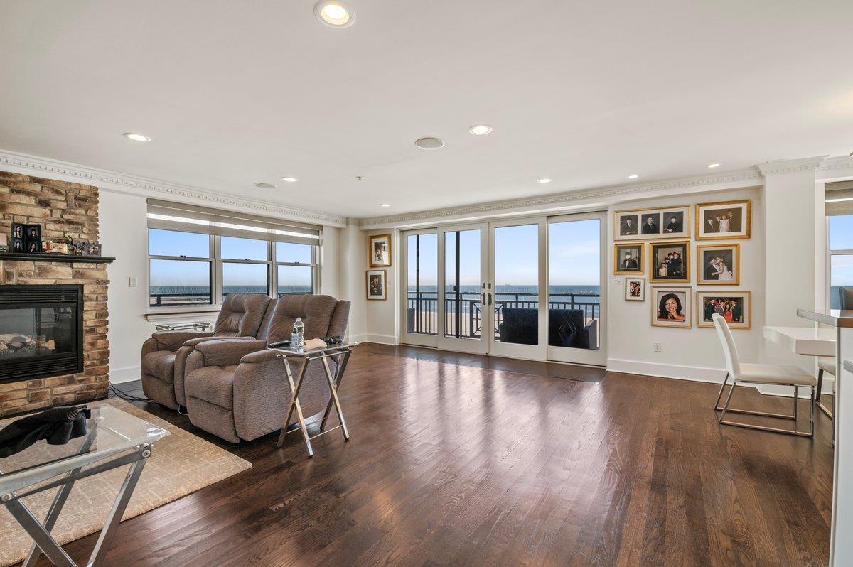 Condo Broadway  Nassau County, NY 11561, MLS-845018-8