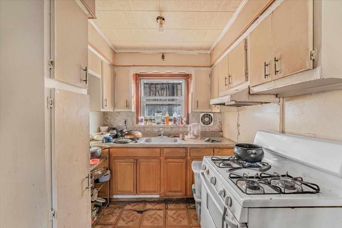 Single Family Atlantic  Queens, NY 11419, MLS-845061-8