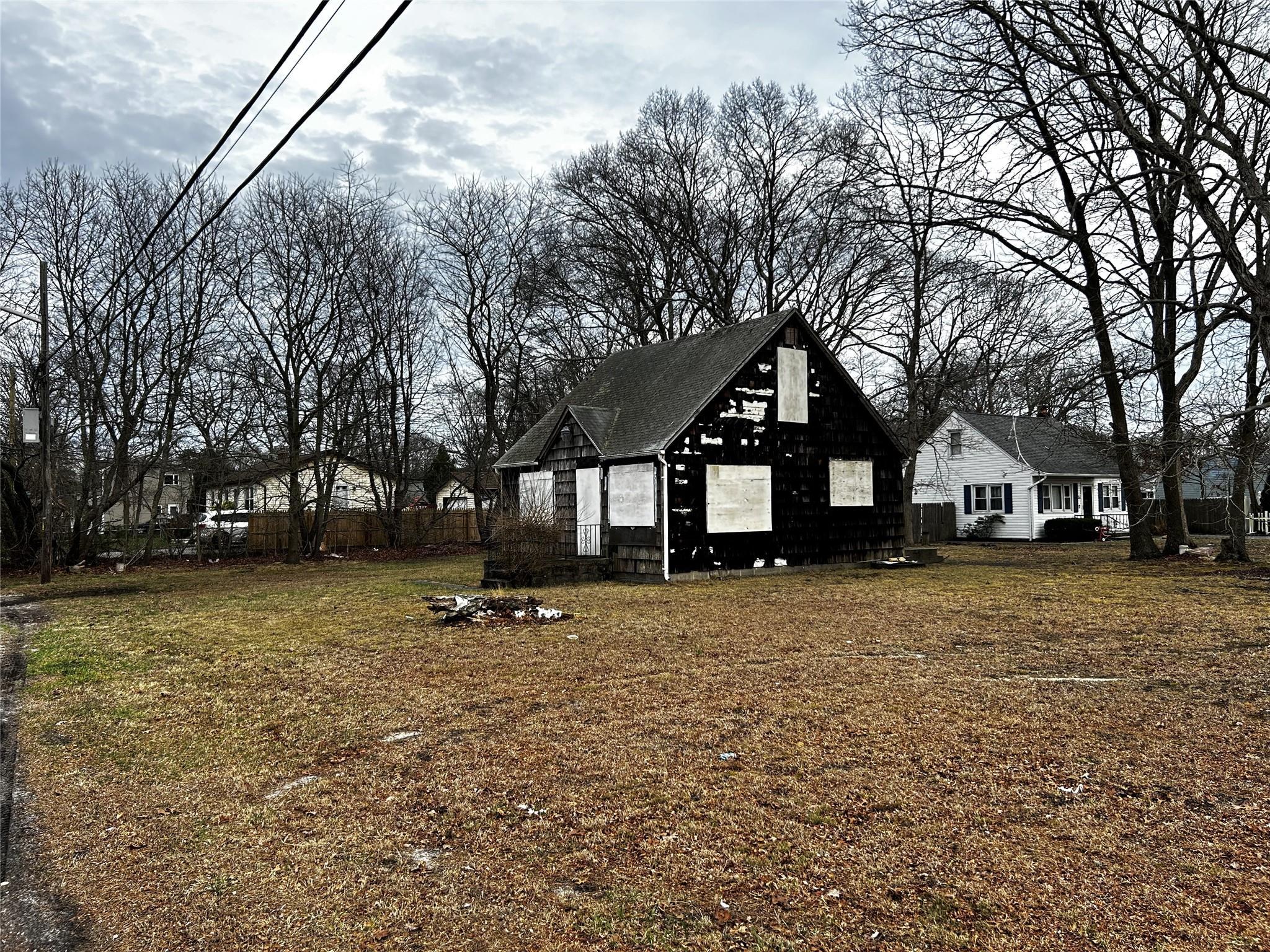 Single Family Broadway  Suffolk County, NY 11967, MLS-845079-3