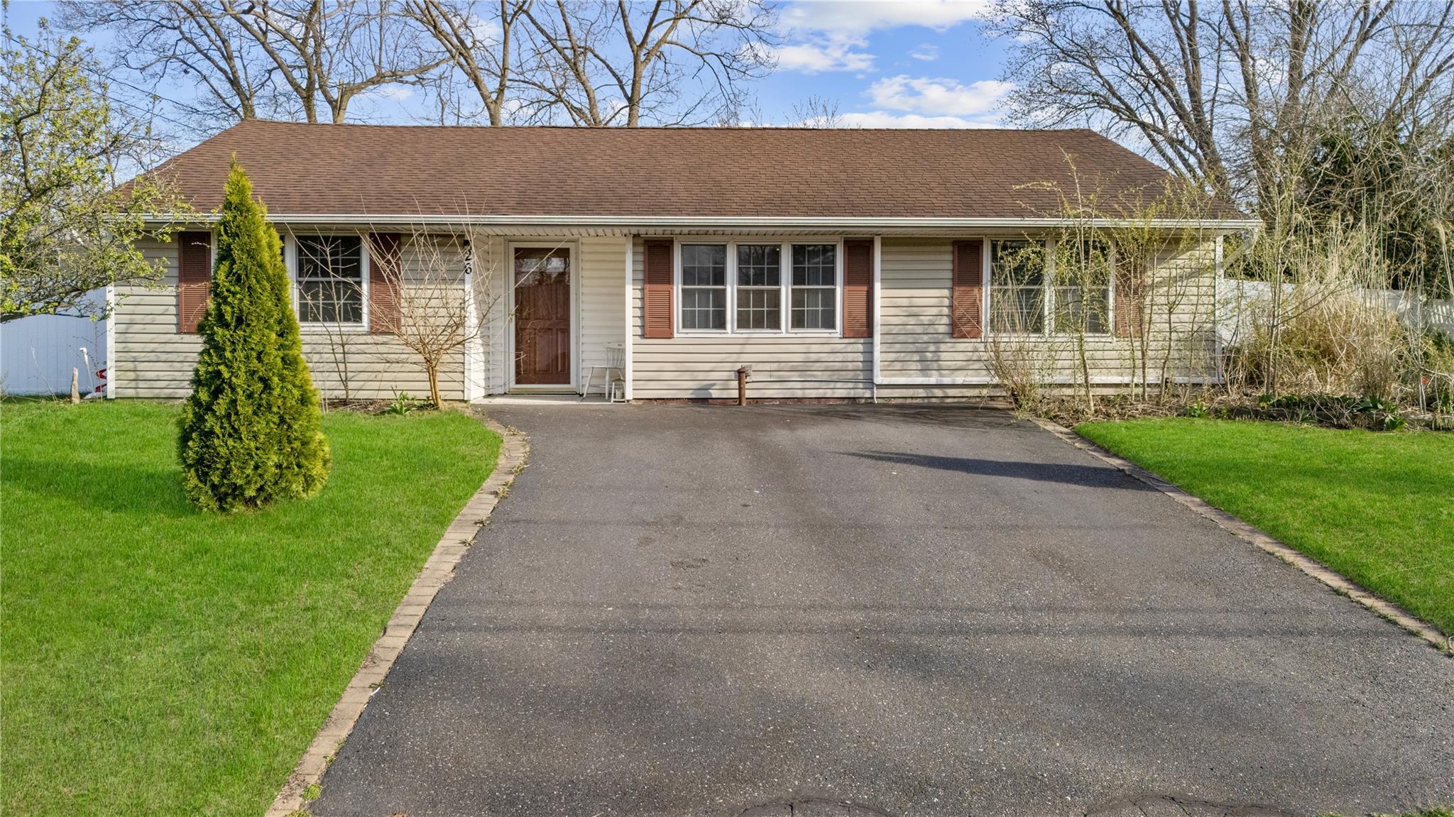 Single Family Monterey  Suffolk County, NY 11720, MLS-845129-4