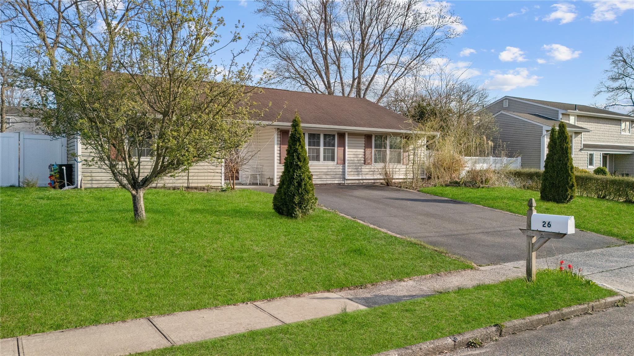 Single Family Monterey  Suffolk County, NY 11720, MLS-845129-6