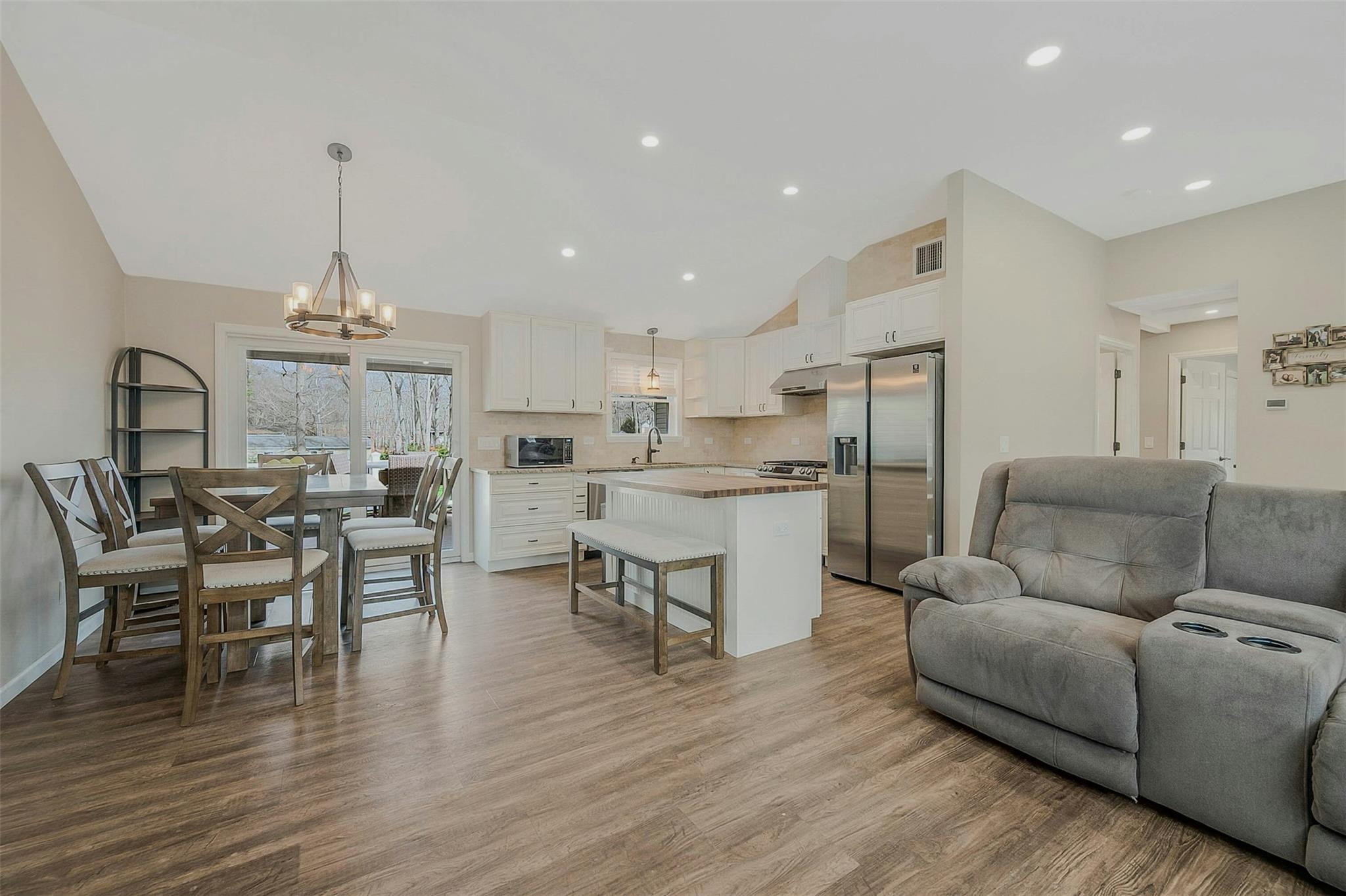 Single Family Highview  Suffolk County, NY 11933, MLS-845138-11