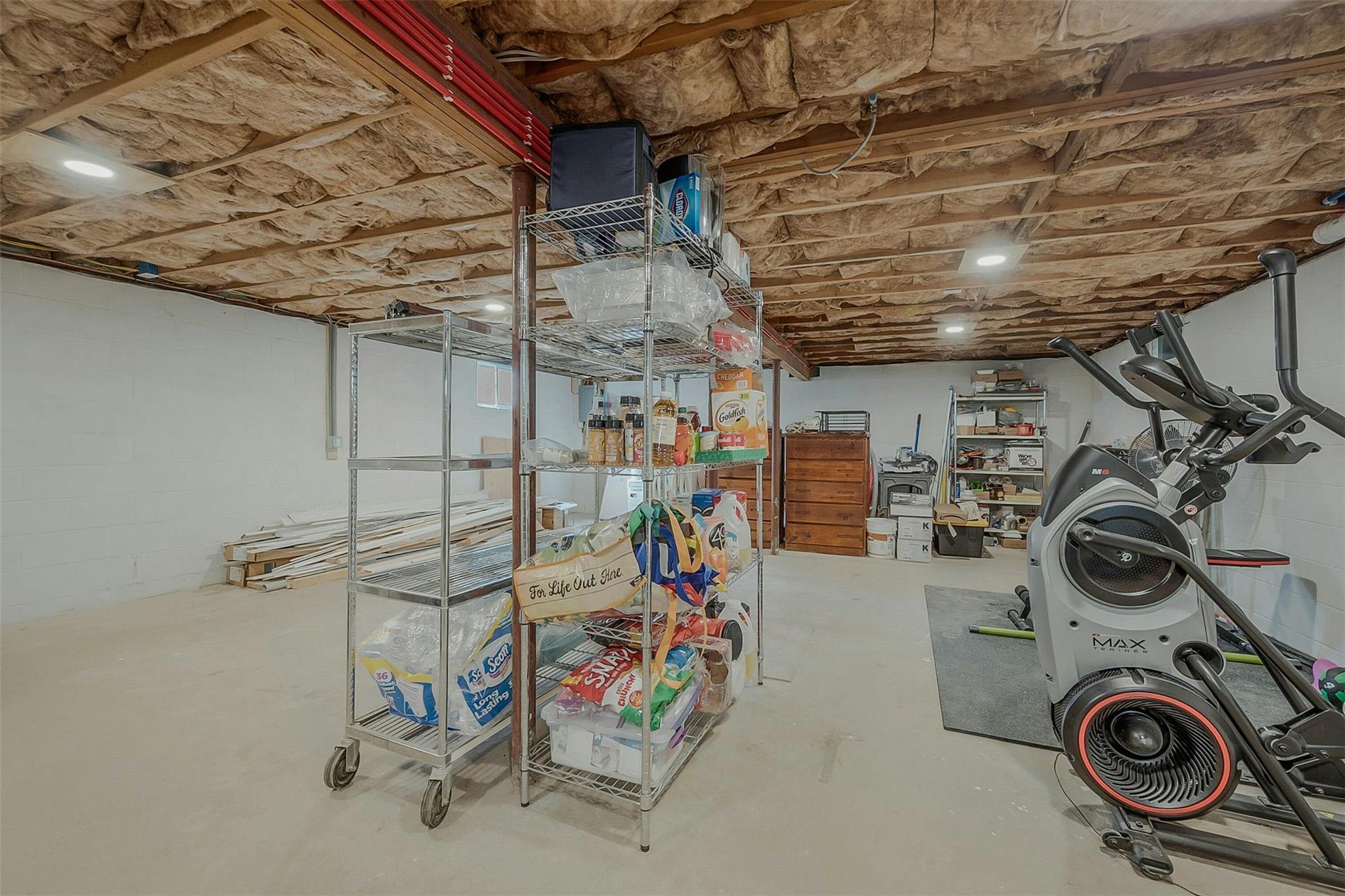 Single Family Highview  Suffolk County, NY 11933, MLS-845138-24