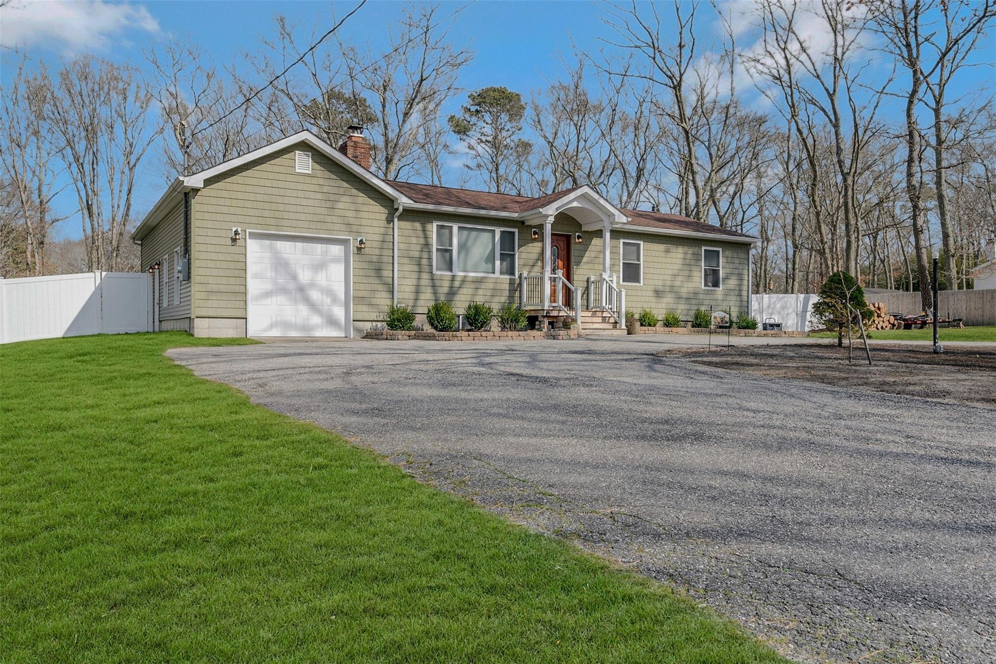 Single Family Highview  Suffolk County, NY 11933, MLS-845138-3