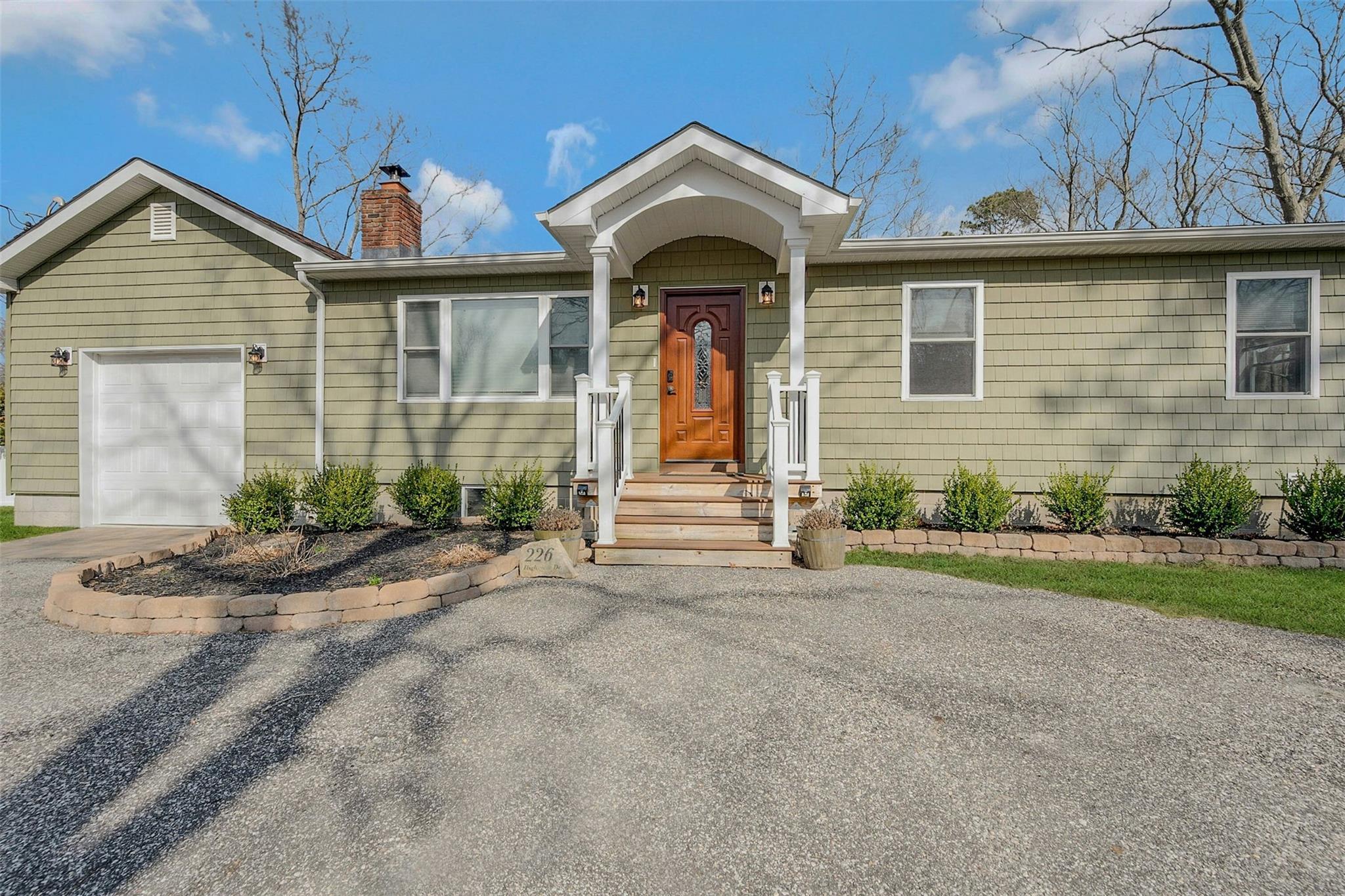 Single Family Highview  Suffolk County, NY 11933, MLS-845138-5