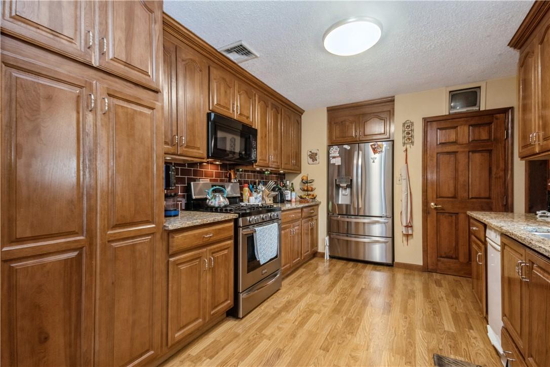 Single Family Brothers  Dutchess County, NY 12590, MLS-845155-5