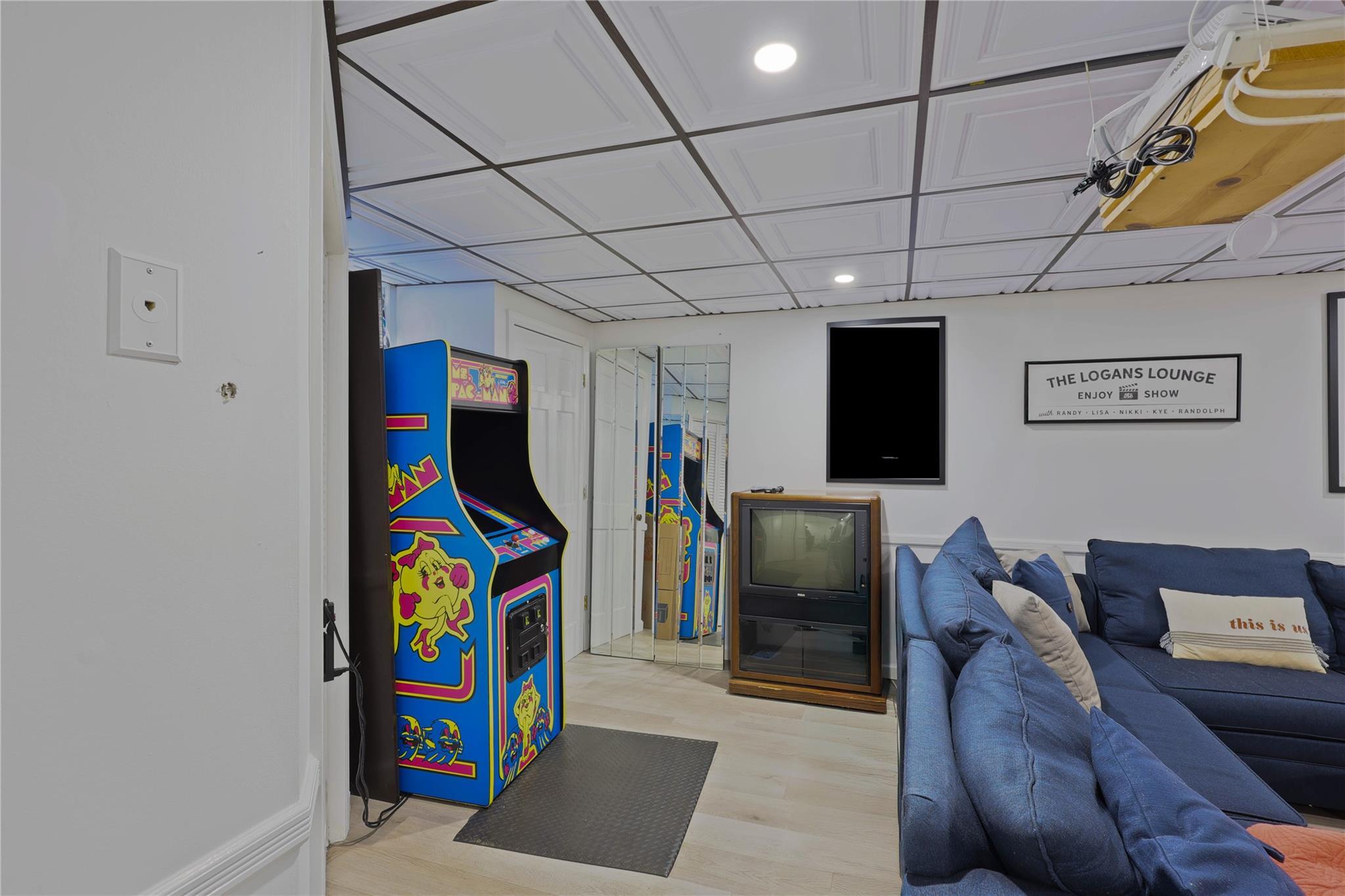 Single Family Winfield Davis  Suffolk County, NY 11727, MLS-845156-29