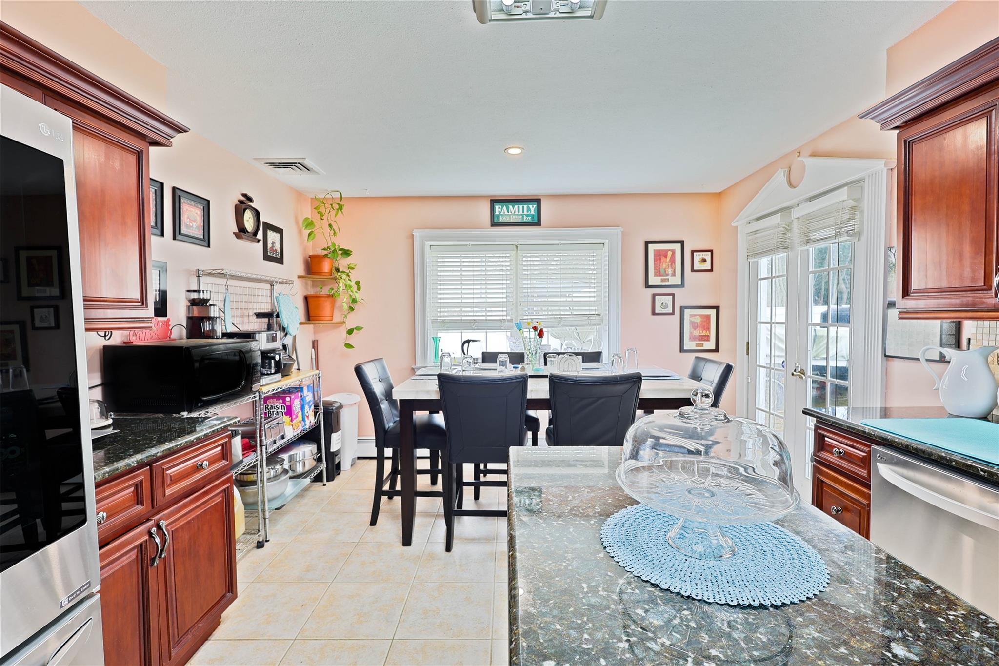 Single Family Winfield Davis  Suffolk County, NY 11727, MLS-845156-9