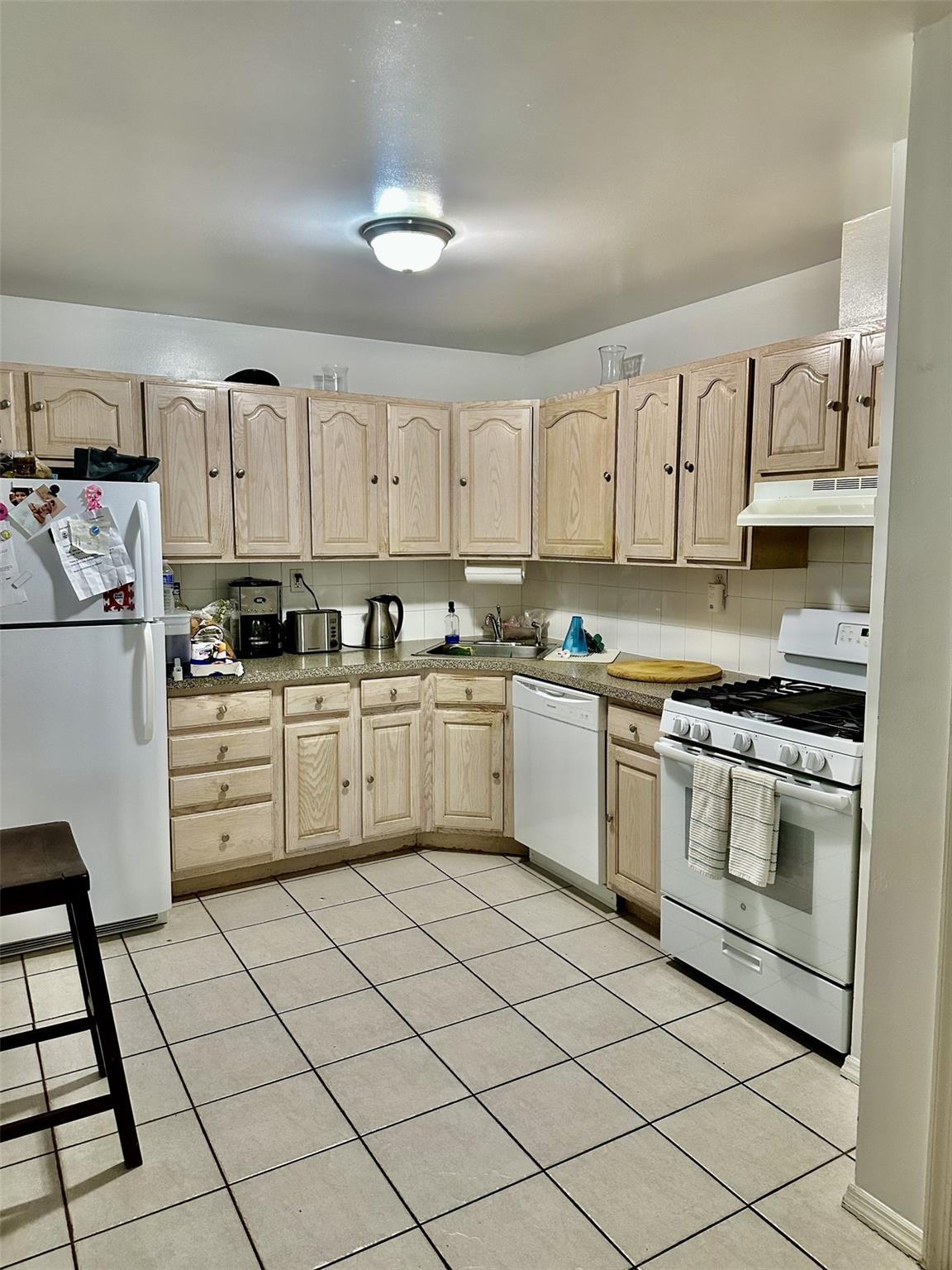 Single Family Balcom  Bronx, NY 10465, MLS-845159-16