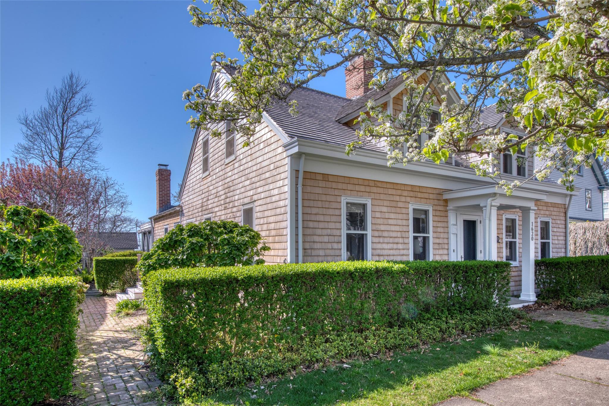 Single Family Village  Suffolk County, NY 11957, MLS-845202-2