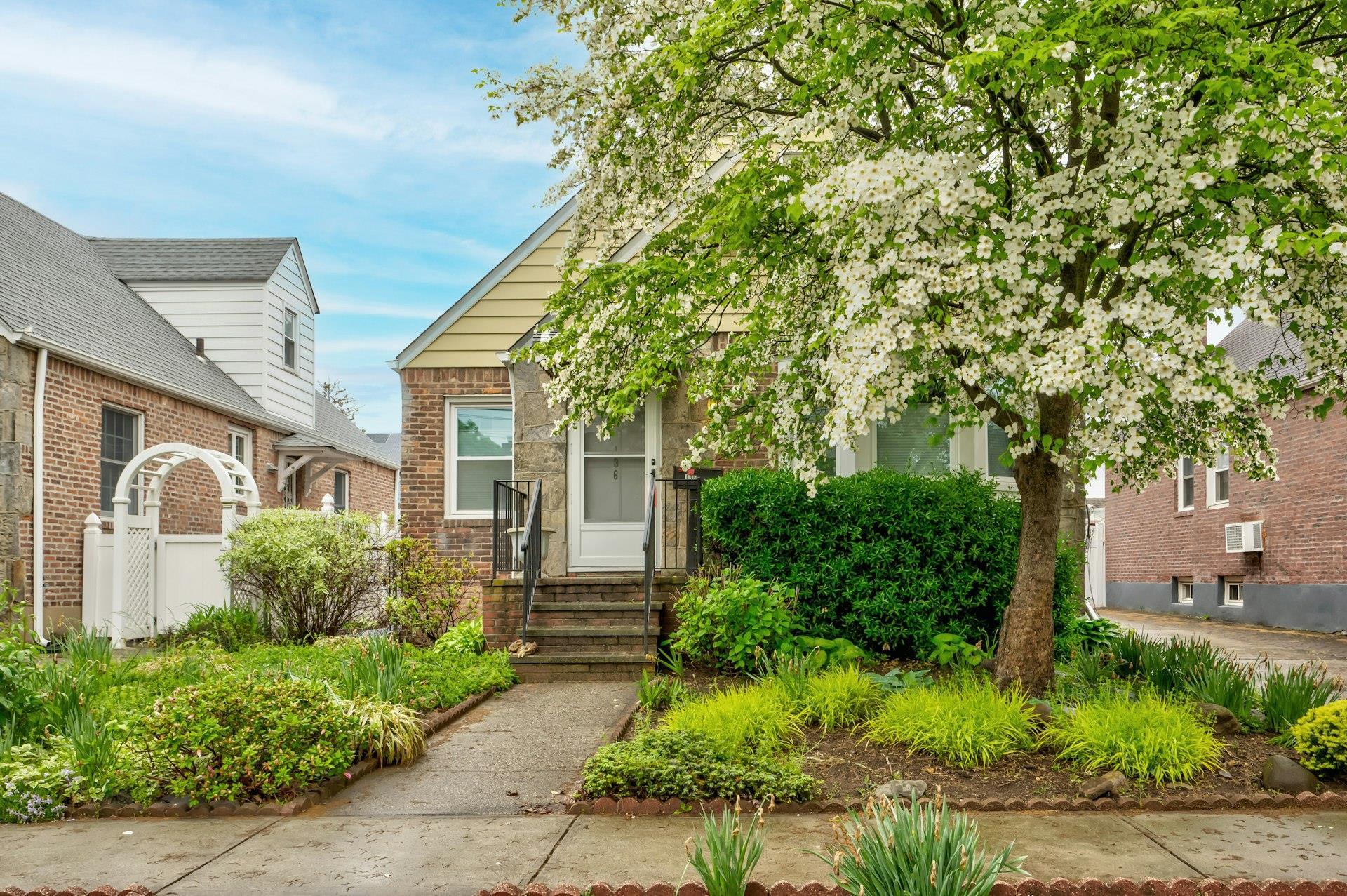 Single Family 5th  Nassau County, NY 11040, MLS-845230-2