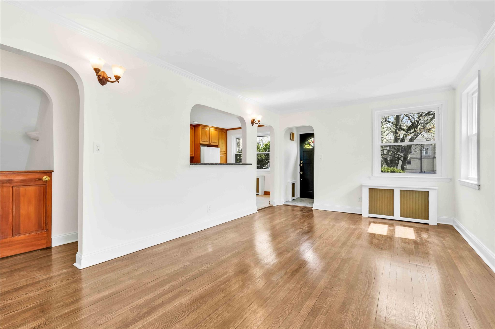 Single Family 208  Queens, NY 11361, MLS-845351-10