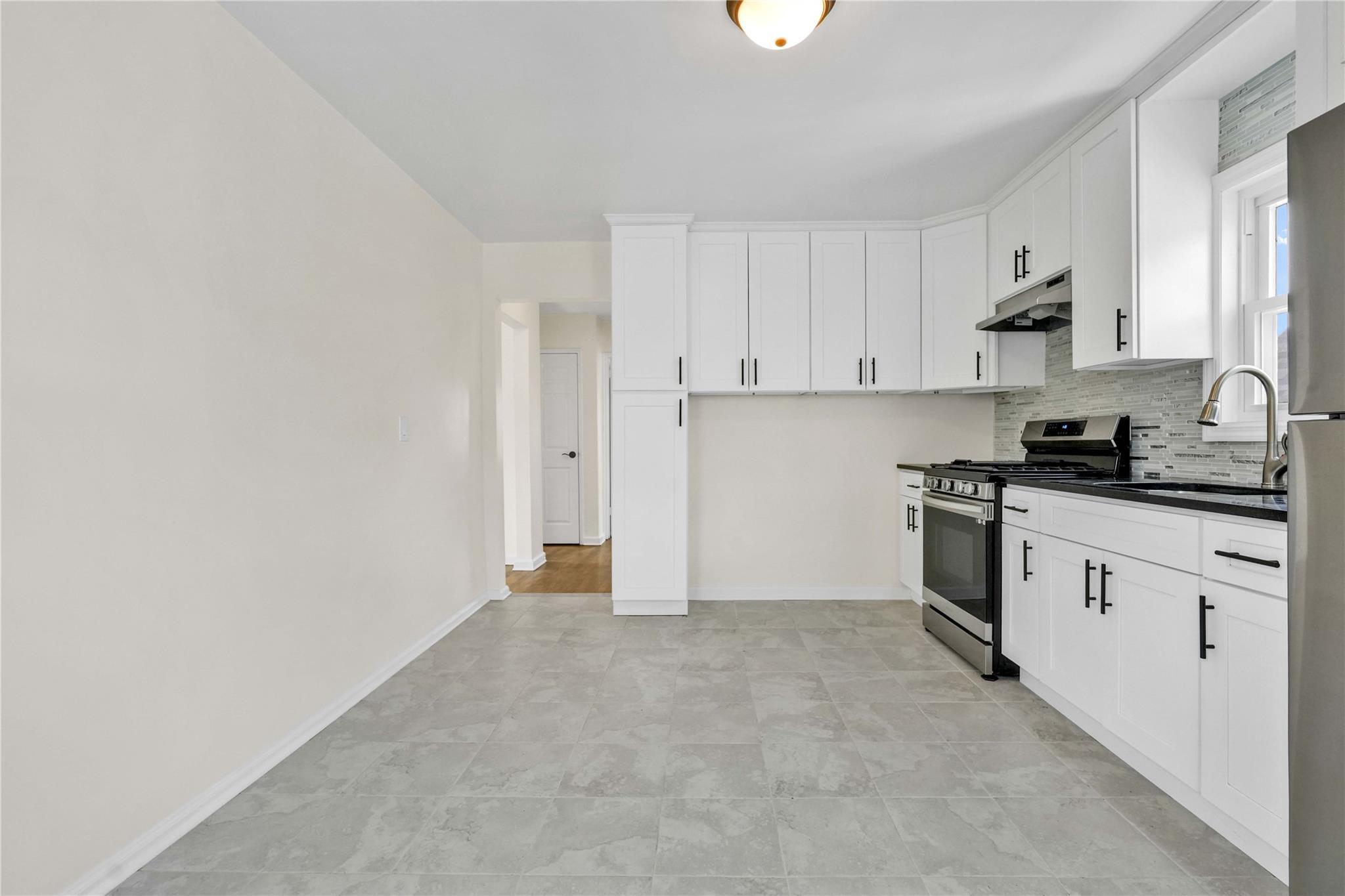 Single Family 208  Queens, NY 11361, MLS-845351-24
