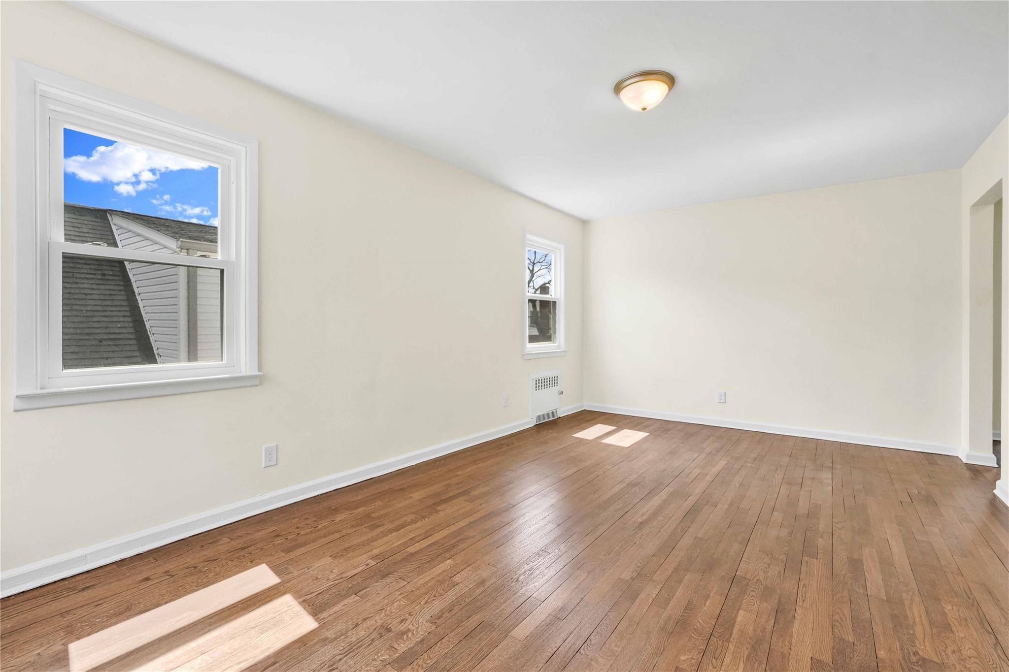 Single Family 208  Queens, NY 11361, MLS-845351-26