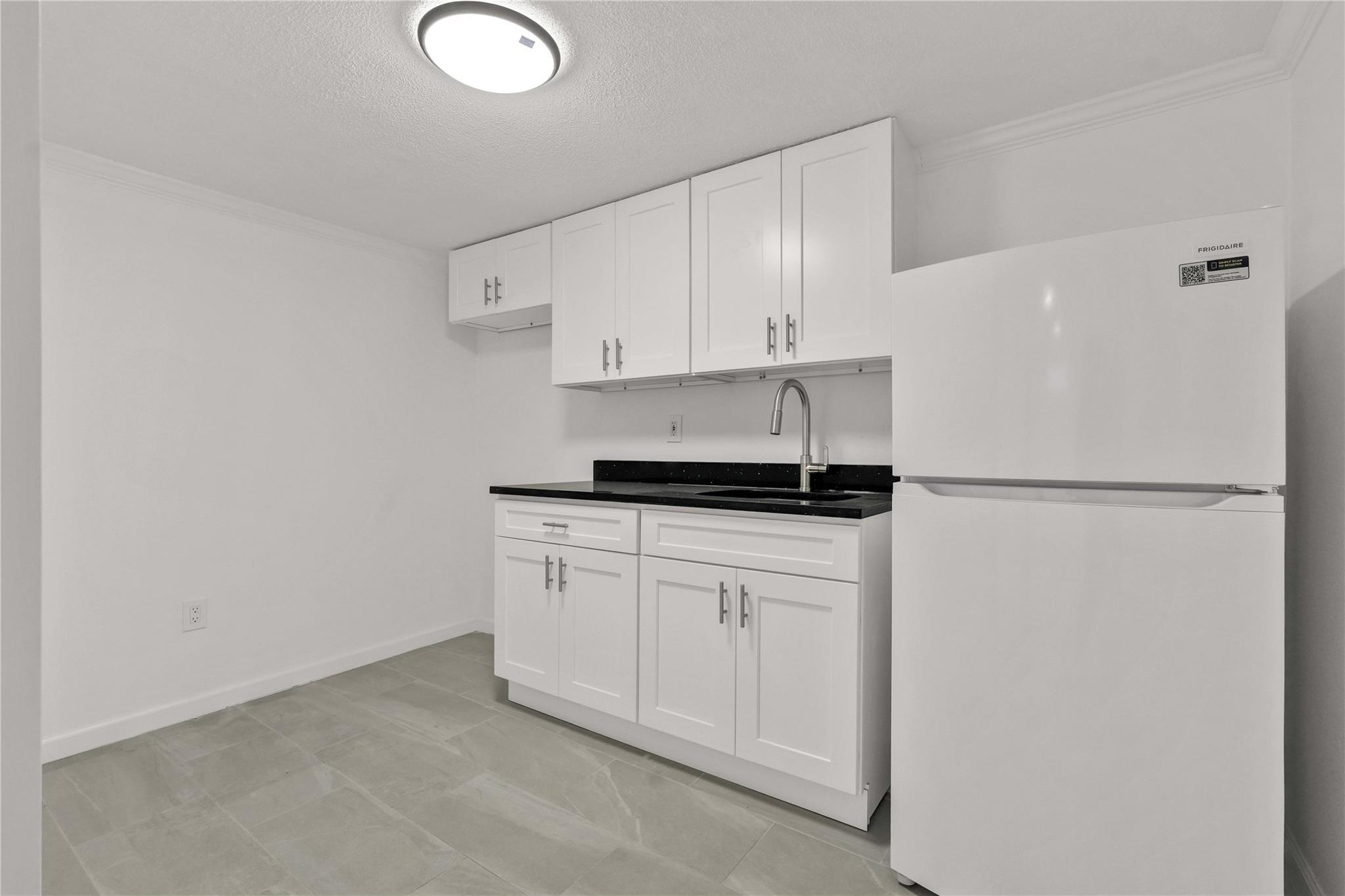 Single Family 208  Queens, NY 11361, MLS-845351-33
