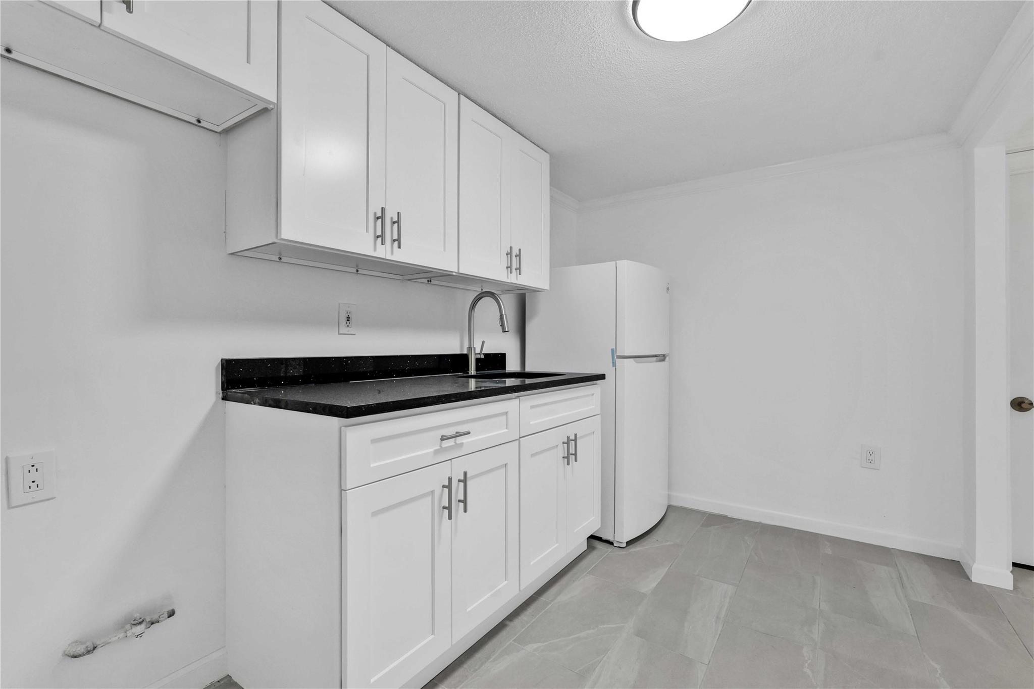 Single Family 208  Queens, NY 11361, MLS-845351-34