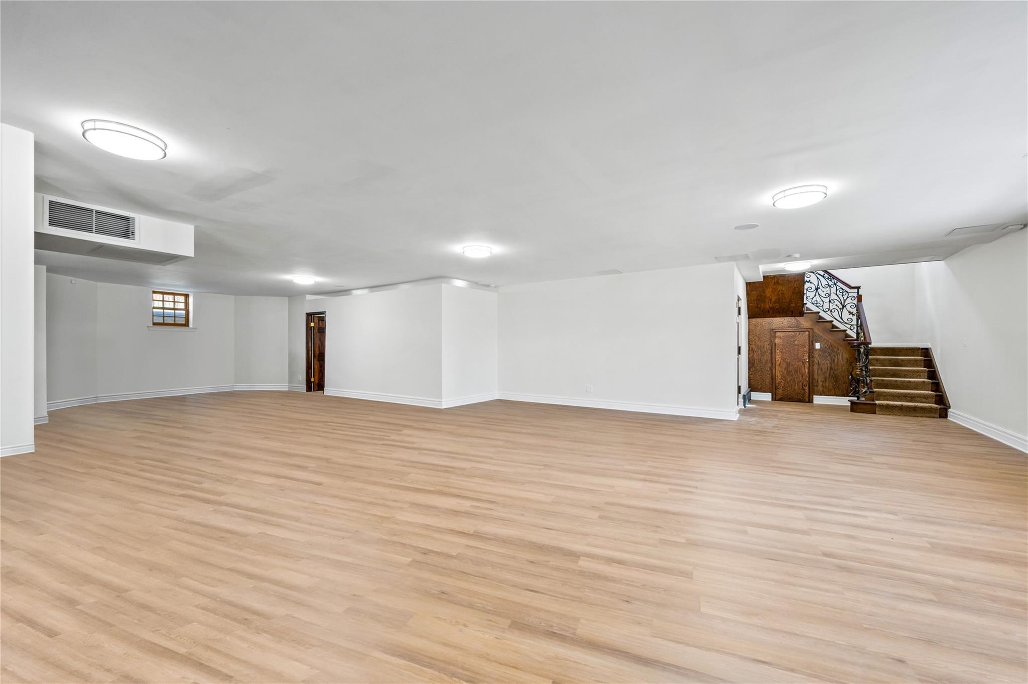 Single Family Malba  Queens, NY 11357, MLS-845360-31