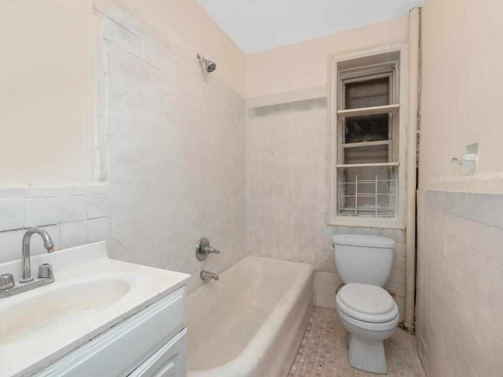 Coop Grand Concourse  Bronx, NY 10452, MLS-845431-8