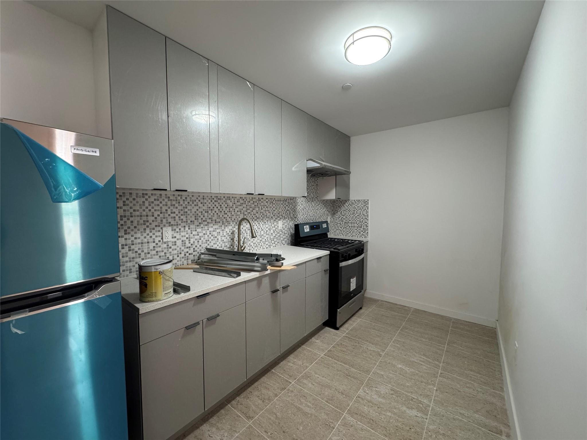 Apartment Whitney Ave  Queens, NY 11373, MLS-845441-4