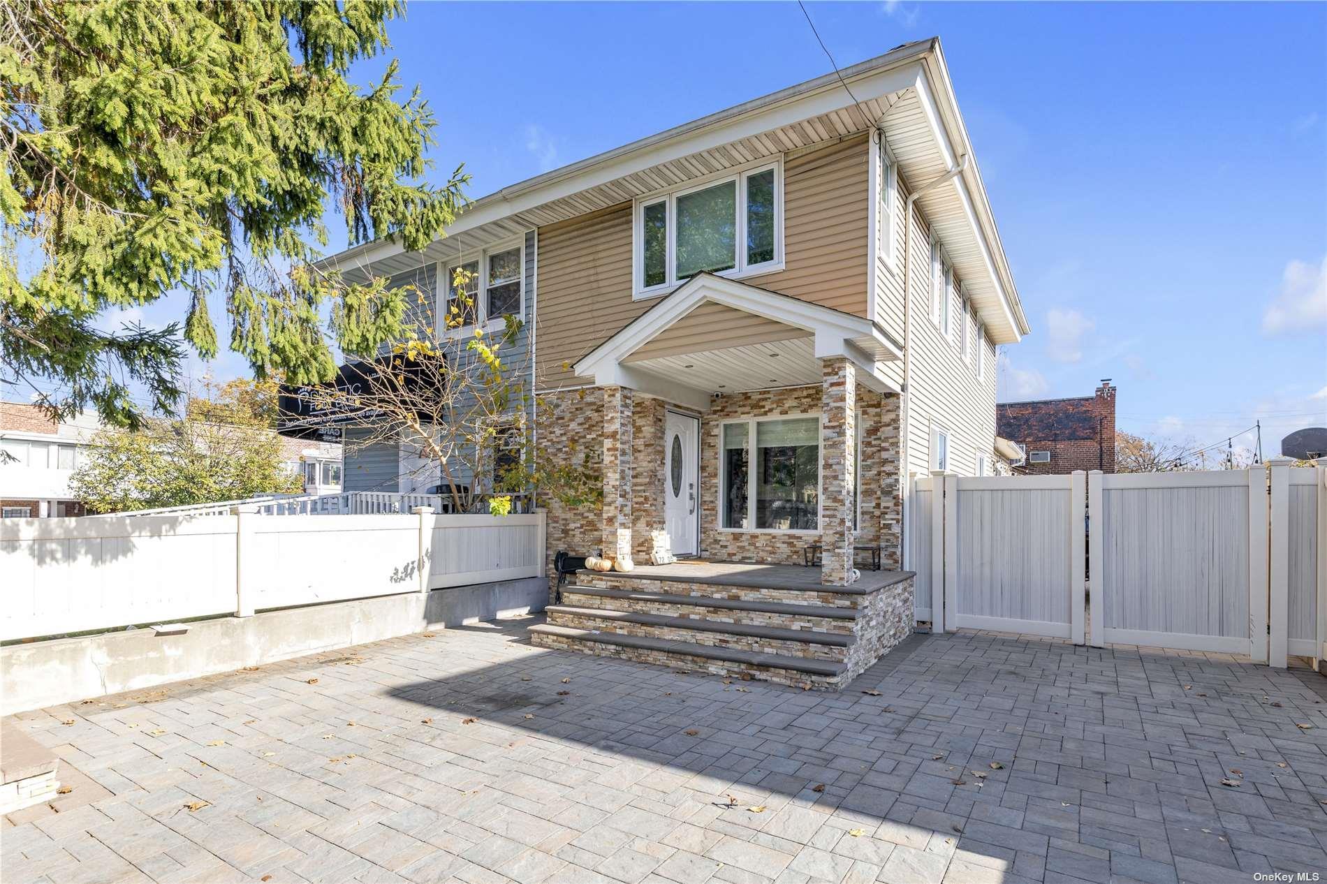 Single Family in New York - 164th  Queens, NY 11365