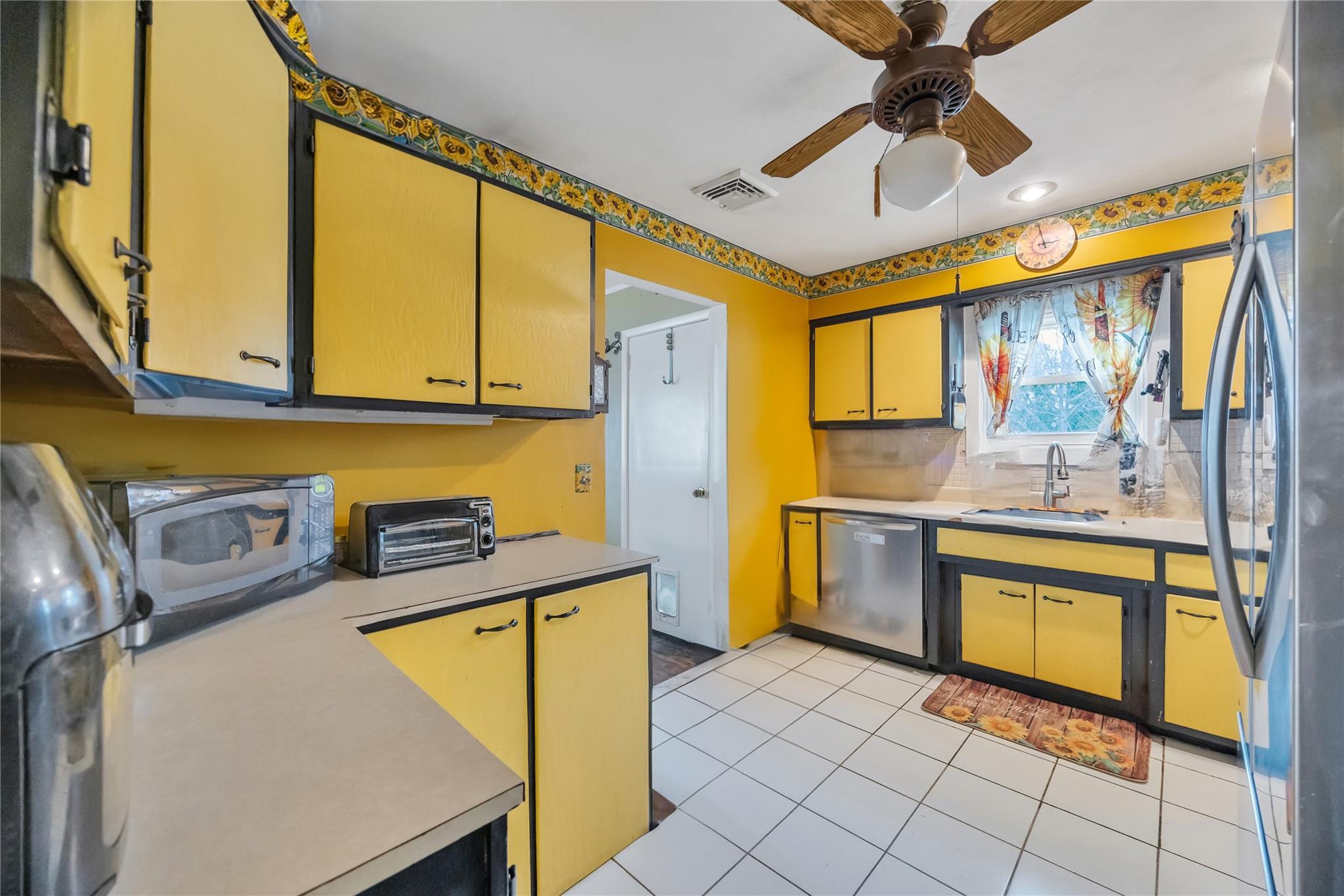 Single Family Maple  Nassau County, NY 11710, MLS-845460-8