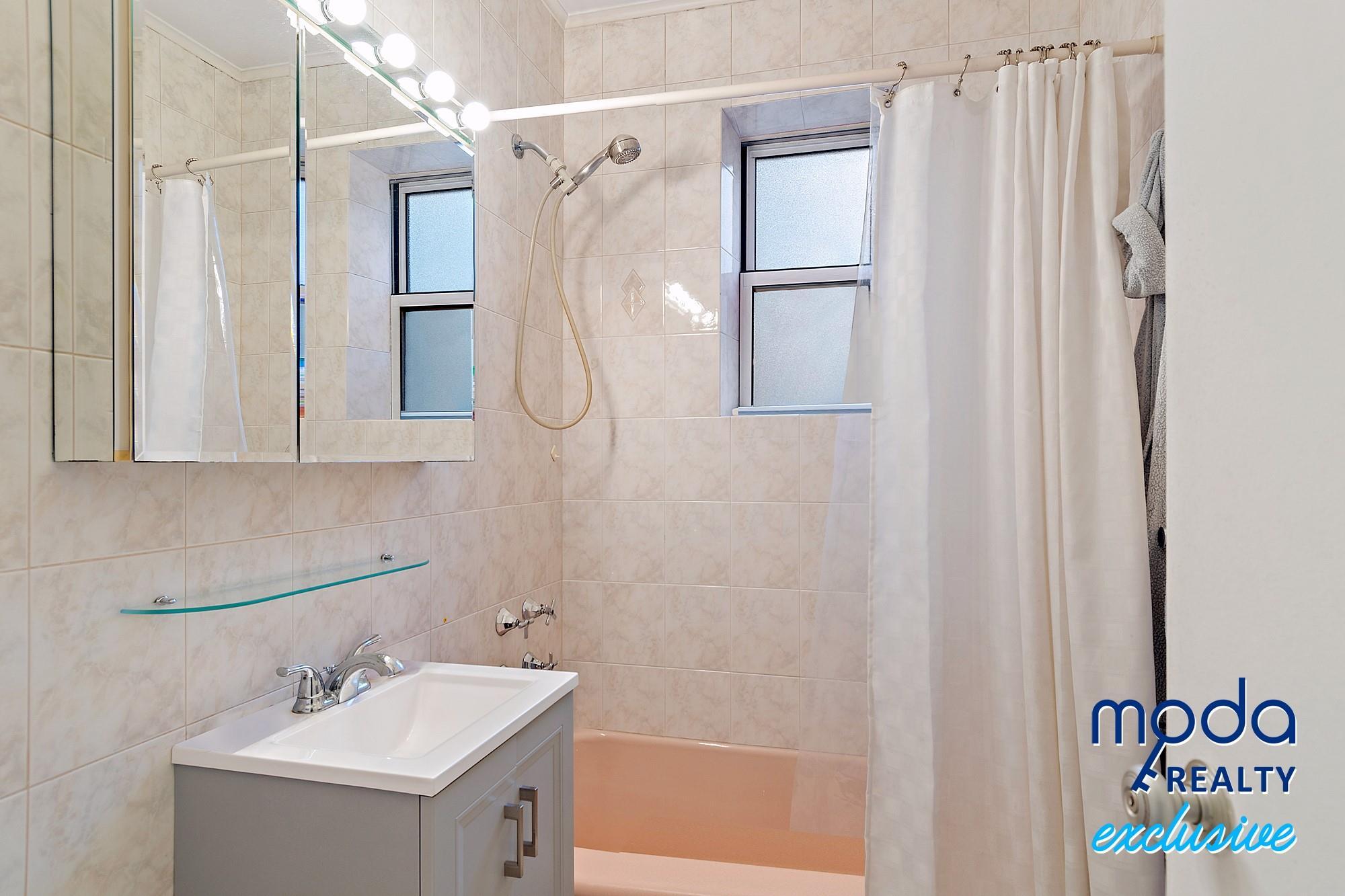 Coop Hudson Manor  Bronx, NY 10463, MLS-845471-11