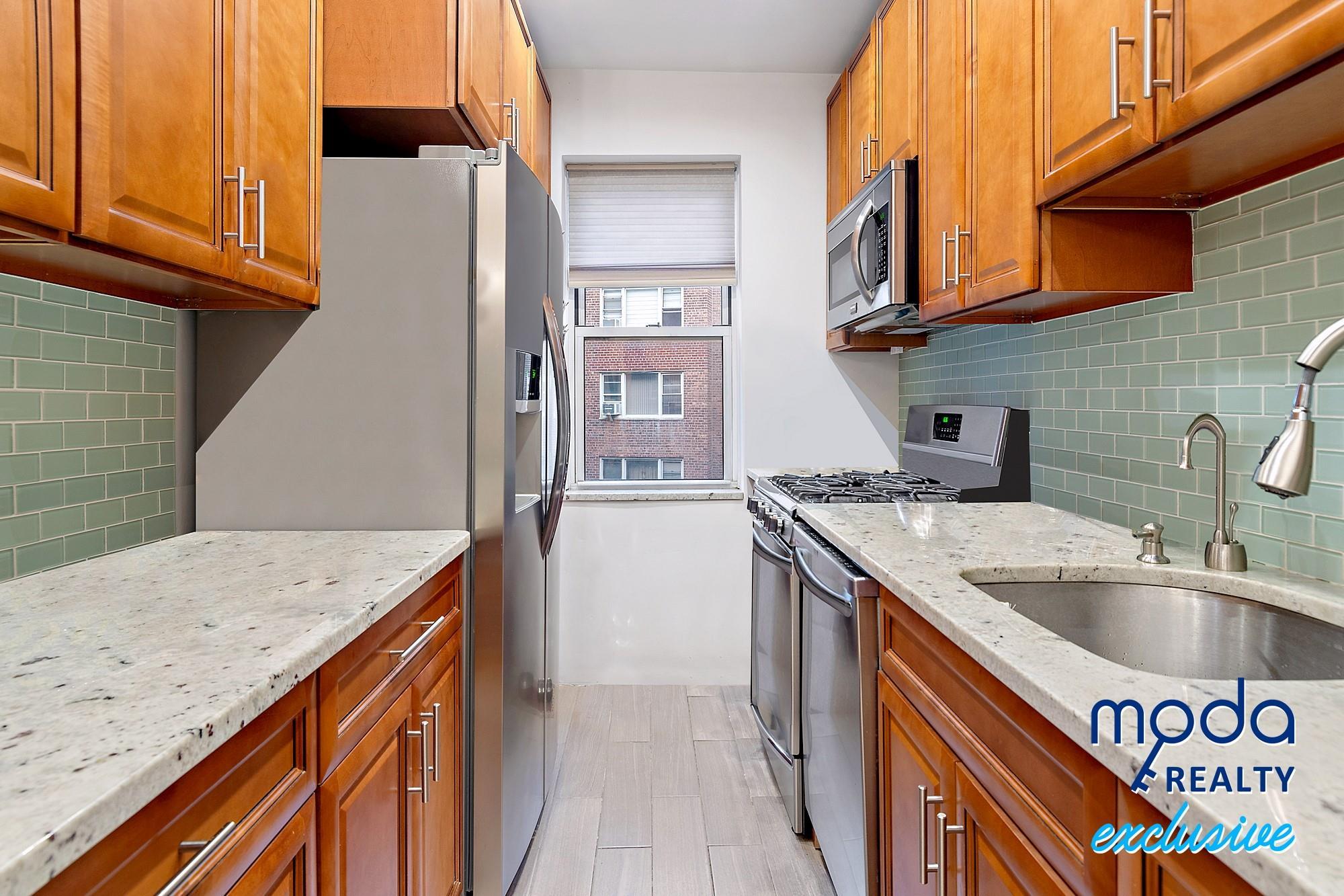 Coop Hudson Manor  Bronx, NY 10463, MLS-845471-7