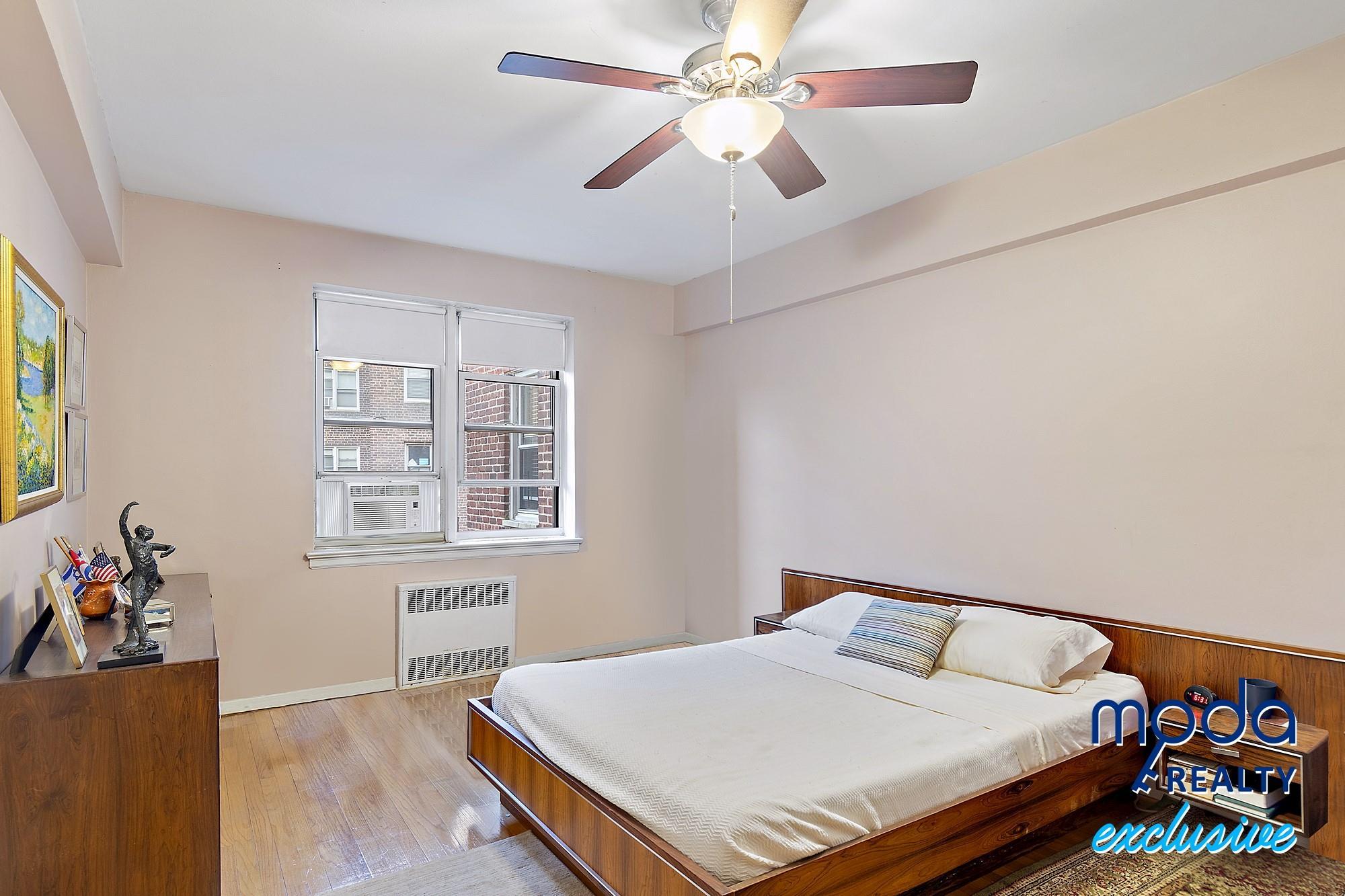 Coop Hudson Manor  Bronx, NY 10463, MLS-845471-8