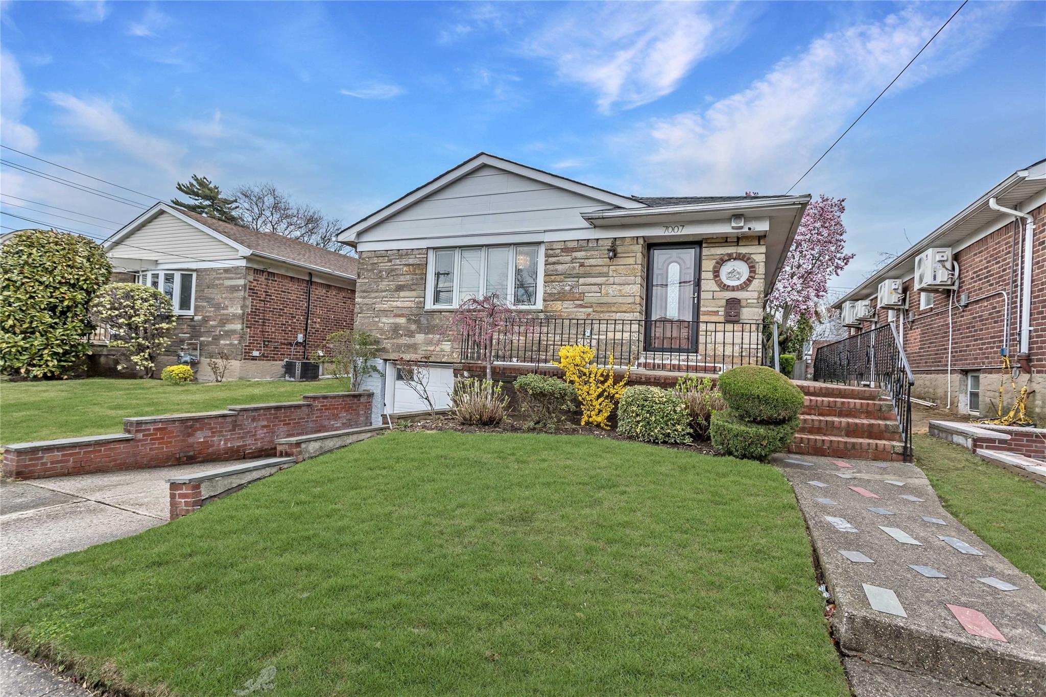 Single Family 171st  Queens, NY 11365, MLS-845476-2