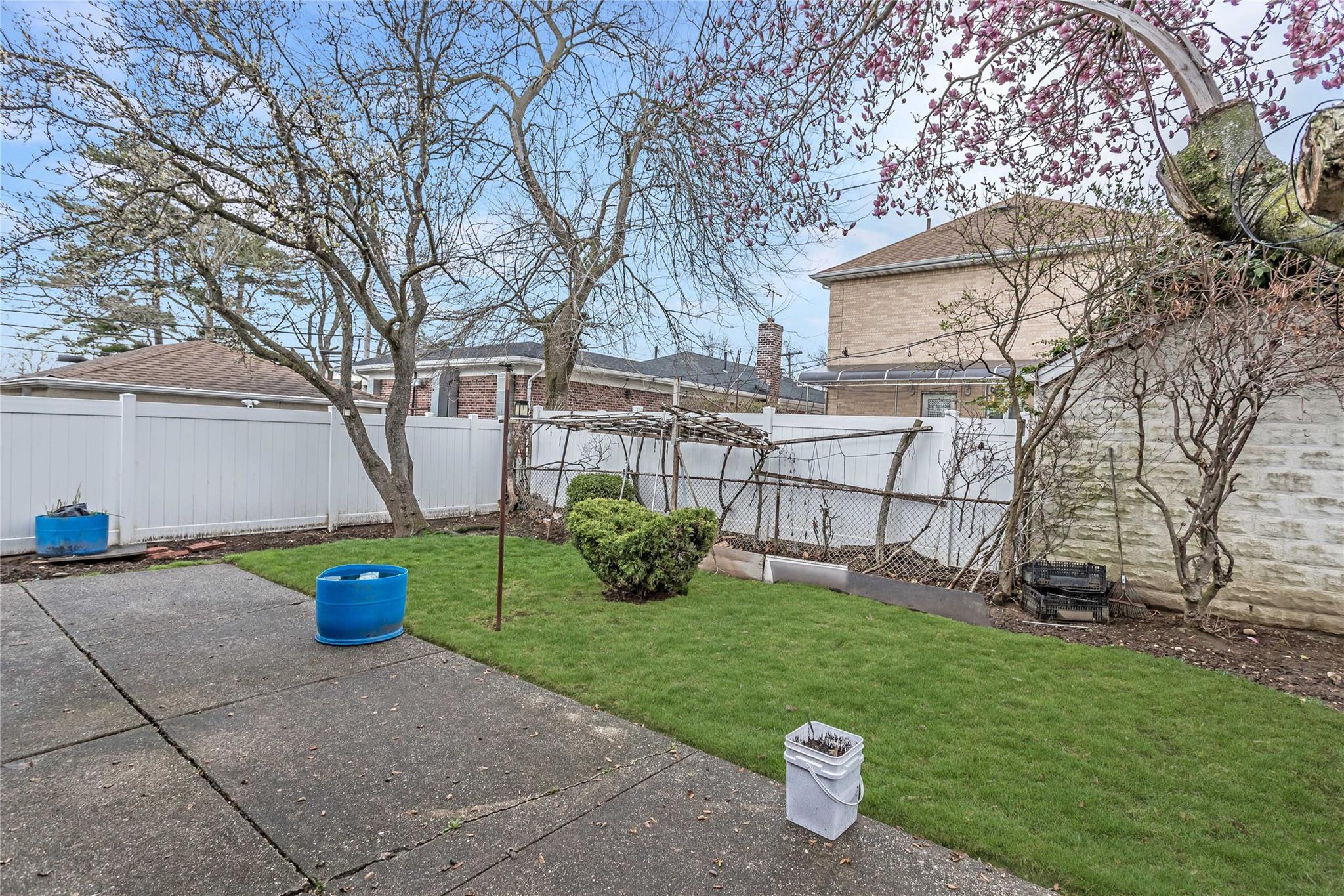 Single Family 171st  Queens, NY 11365, MLS-845476-20