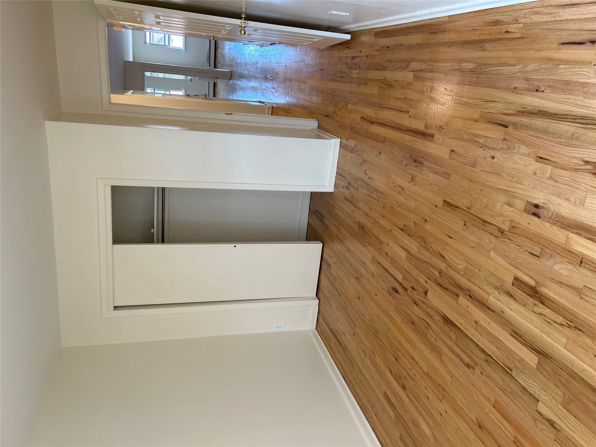 Apartment 211th  Bronx, NY 10469, MLS-845497-10