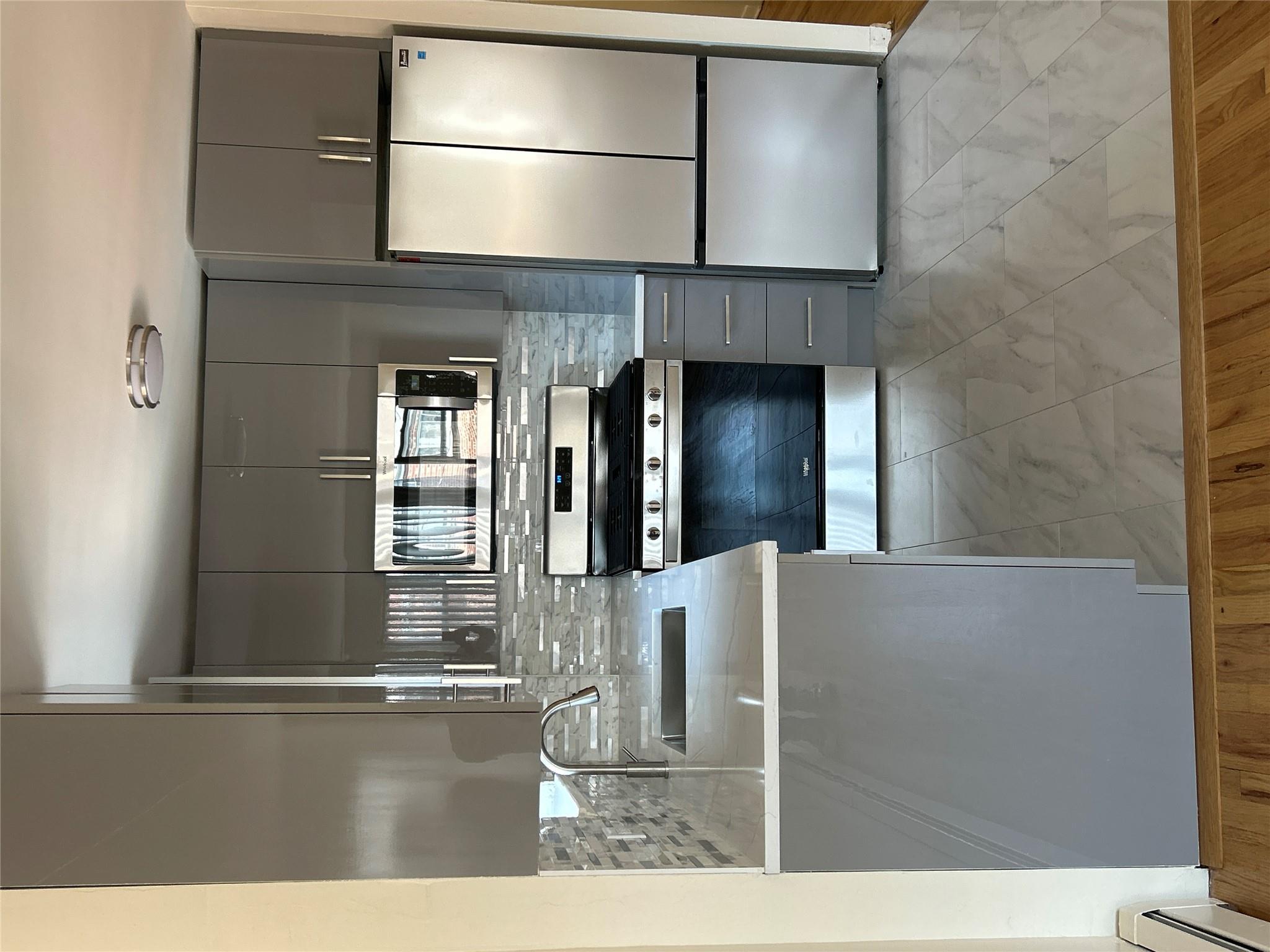 Apartment 211th  Bronx, NY 10469, MLS-845497-2