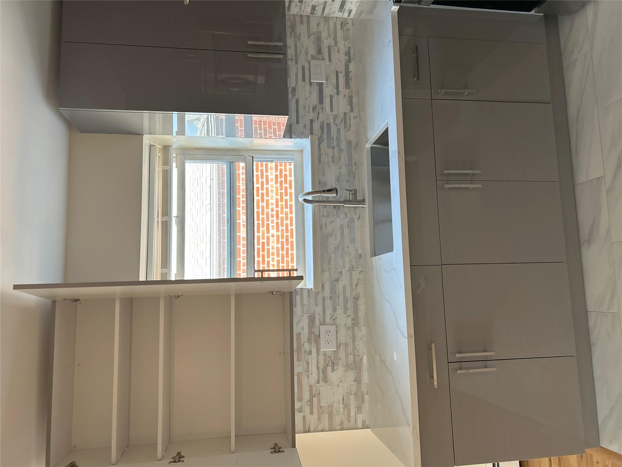 Apartment 211th  Bronx, NY 10469, MLS-845497-3