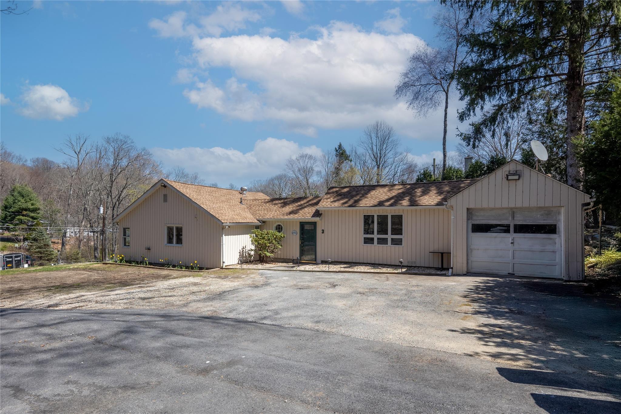 Single Family Lake  Westchester County, NY 10590, MLS-845503-2