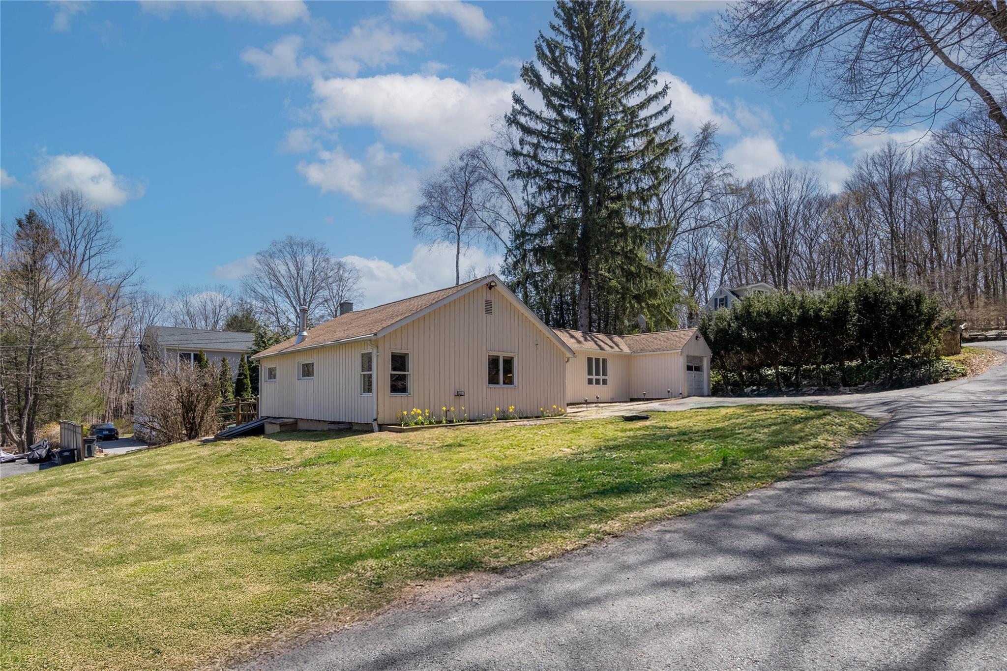 Single Family Lake  Westchester County, NY 10590, MLS-845503-3
