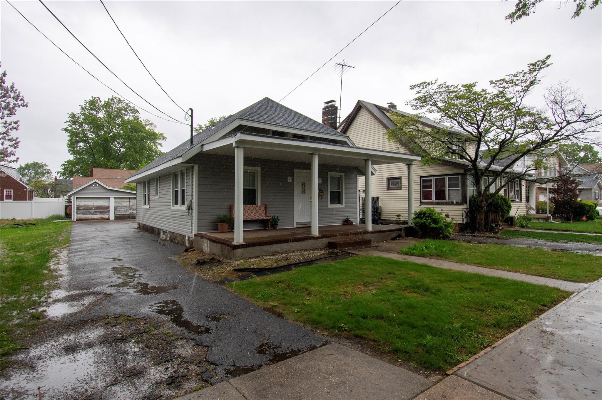 Single Family Henry  Nassau County, NY 11575, MLS-845507-3